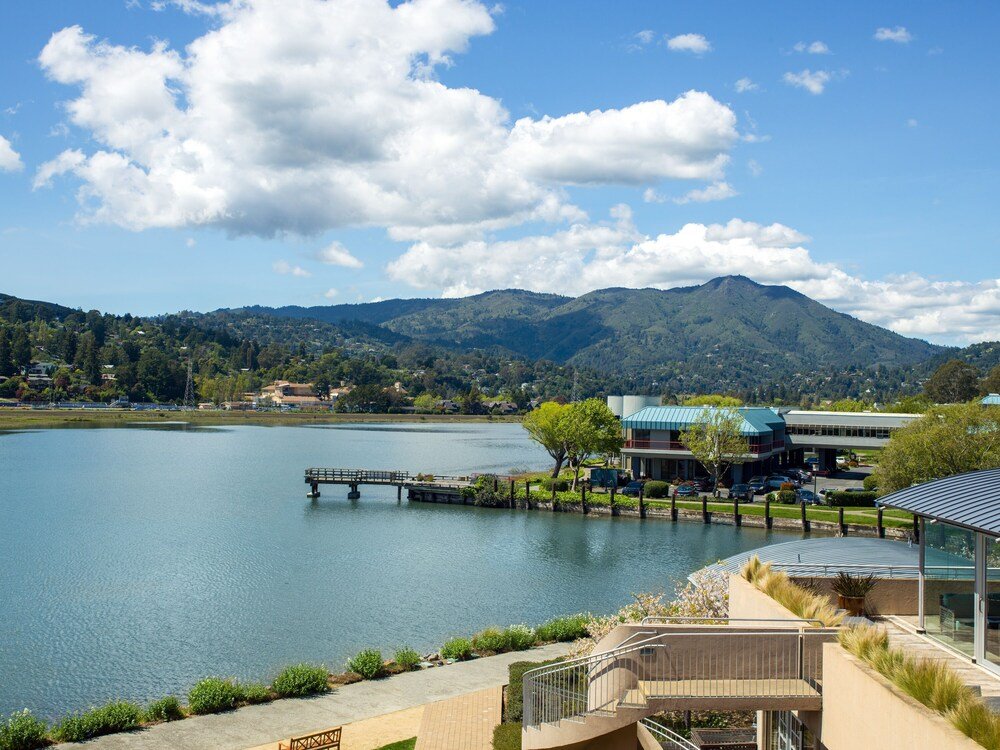 Exterior view of Acqua Hotel in Mill Valley